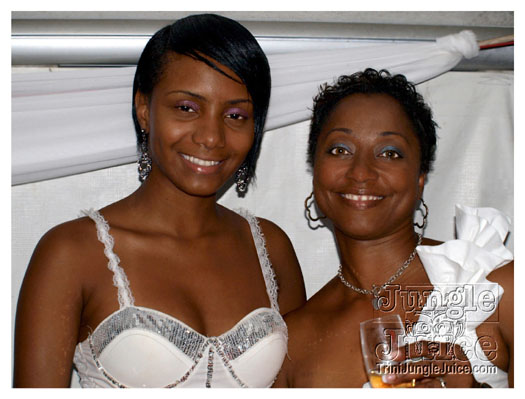 glow_barbados_jul29_2010-096