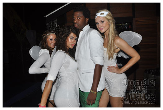 glow_barbados_jul29_2010-123