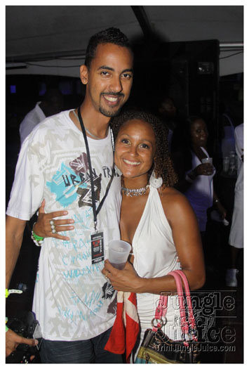 glow_barbados_jul29_2010-137