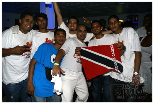 glow_we_palancing_may28-038