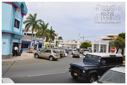 01_cayman_downtown-010