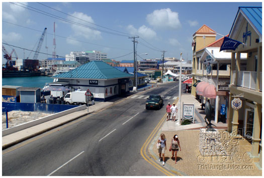 02_lunch_at_guy_harvey-002