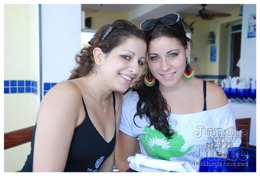 02_lunch_at_guy_harvey-004