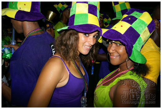 grenada_mon_night_mas_aug9-033