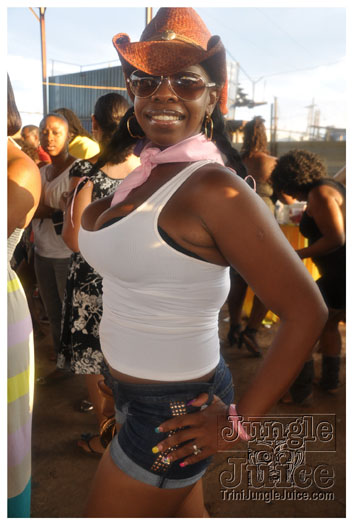gyal_farm_2010_jul4-005