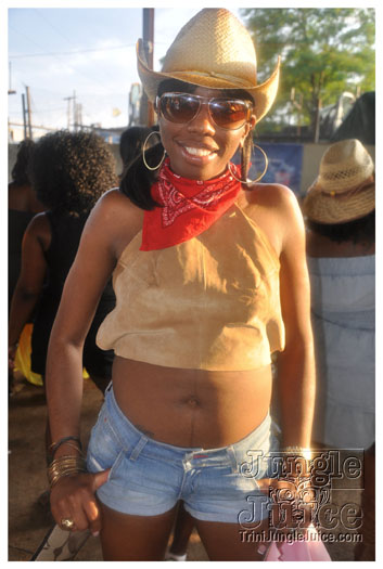 gyal_farm_2010_jul4-006