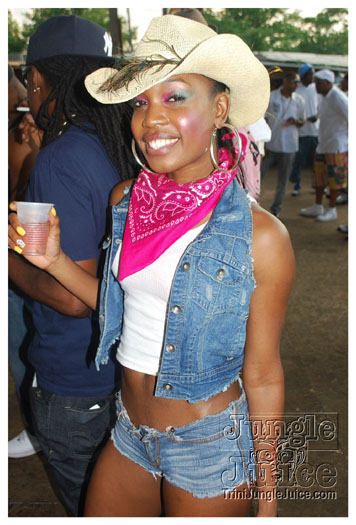 gyal_farm_2010_jul4-010