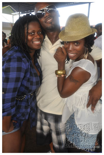 gyal_farm_2010_jul4-060