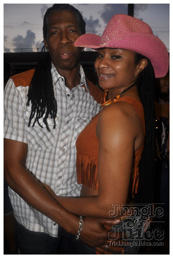 gyal_farm_2010_jul4-096