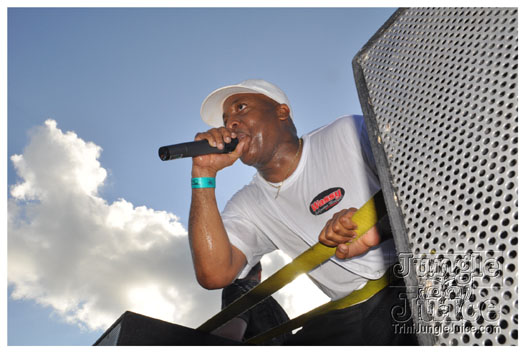 houston_parade_jul4_2010_pt1-104