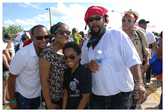 houston_parade_jul4_2010_pt2-016