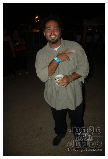 i_am_legend_3_apr3-002