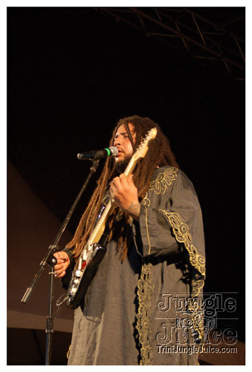 i_am_legend_3_apr3-019