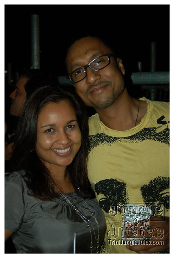 i_am_legend_3_apr3-036