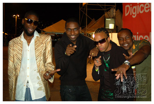 i_am_legend_3_apr3-051