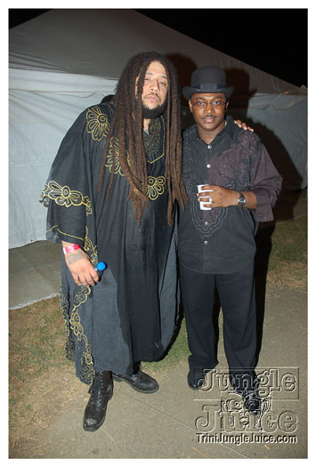 i_am_legend_3_apr3-054