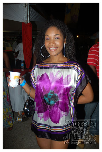 i_am_legend_3_apr3-080