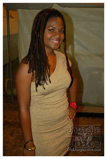 i_am_legend_3_apr3-087