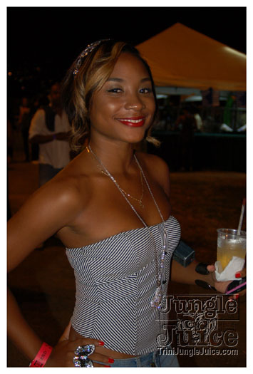 i_am_legend_3_apr3-109