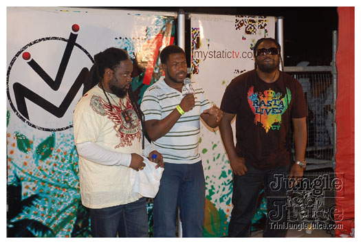 i_am_legend_3_apr3-120