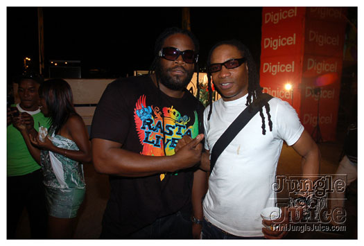 i_am_legend_3_apr3-122