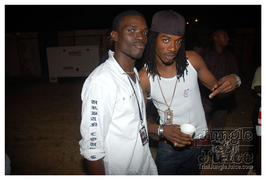 i_am_legend_3_apr3-143