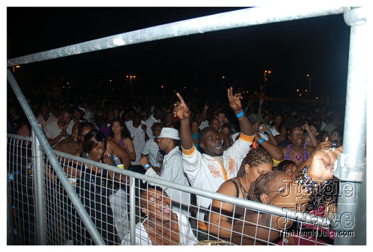 i_am_legend_3_apr3-144