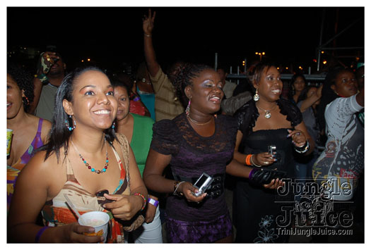 i_am_legend_3_apr3-149