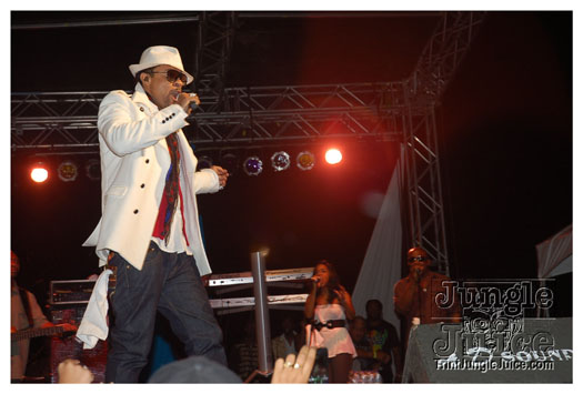 i_am_legend_3_apr3-170