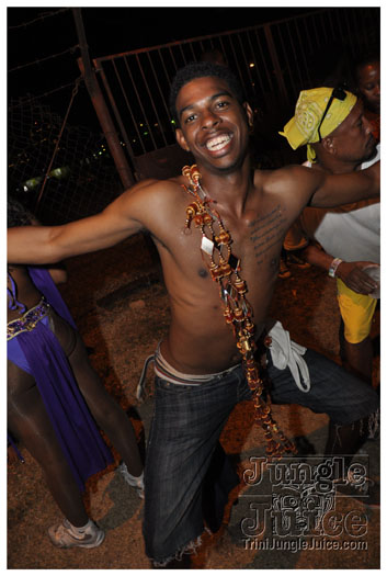 islandpeople_mas_2010_tuesday_part3-240