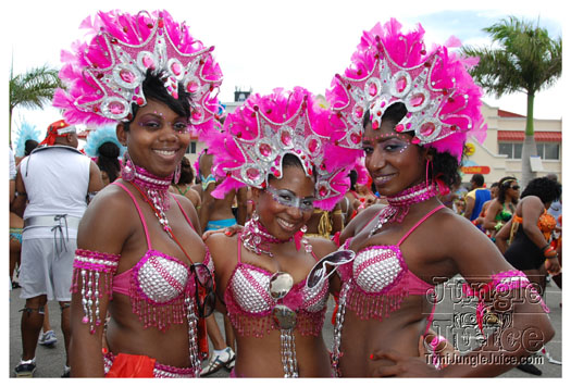 kadooment_day_2010_pt1-034