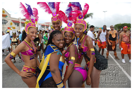 kadooment_day_2010_pt1-049