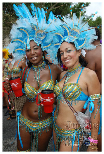 kadooment_day_2010_pt1-074