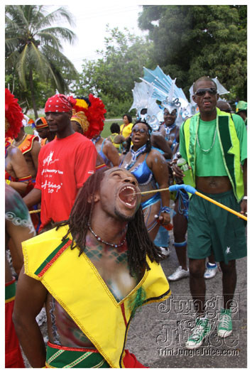 kadooment_day_2010_pt2-012