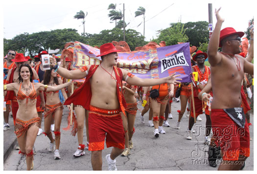 kadooment_day_2010_pt2-017