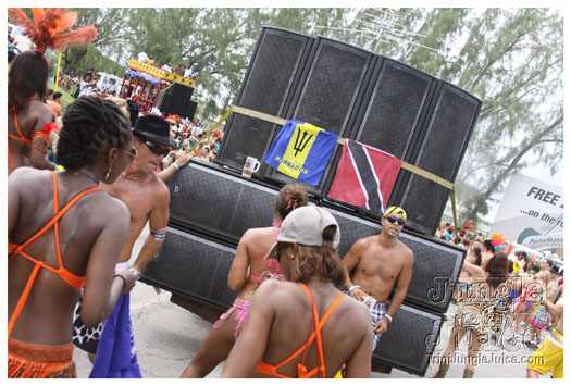 kadooment_day_2010_pt2-036