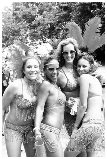 kadooment_day_2010_pt2-048