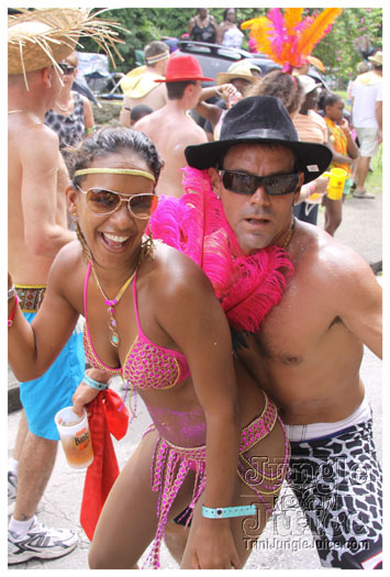 kadooment_day_2010_pt2-050