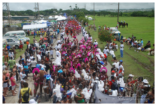 kadooment_day_2010_pt3-040