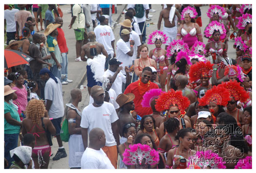 kadooment_day_2010_pt3-042
