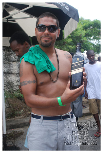 kadooment_day_2010_pt3-058