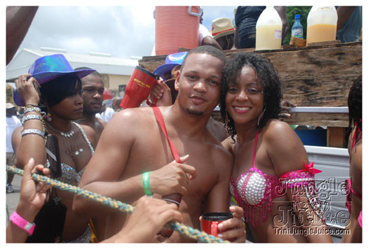 kadooment_day_2010_pt3-092