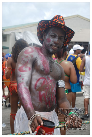 kadooment_day_2010_pt3-095