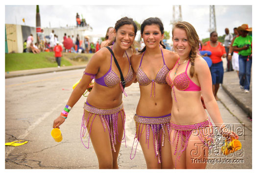 kadooment_day_2010_pt4-012