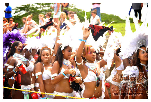 kadooment_day_2010_pt4-042