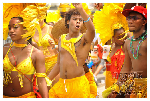 kadooment_day_2010_pt4-052