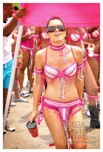 kadooment_day_2010_pt4-063