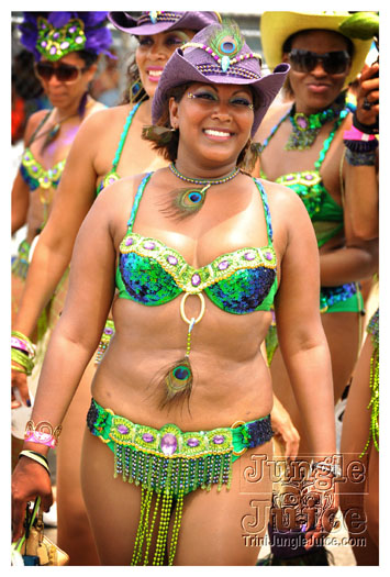 kadooment_day_2010_pt4-072