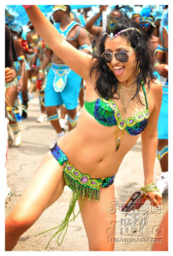 kadooment_day_2010_pt4-078