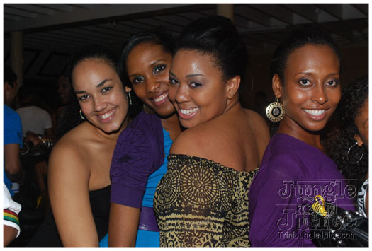 ladies_first_2010-103